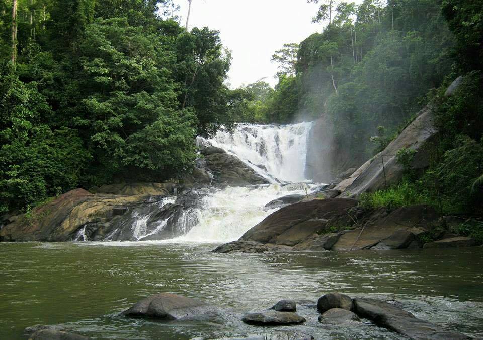 Ethamala Falls - ඇතාමළ ඇල්ල